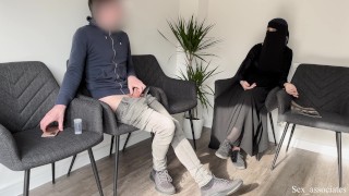 Indopunya18-Skandal Ngentot Di Ruang Tunggu Rumah Sakit, Hijabers Sange!